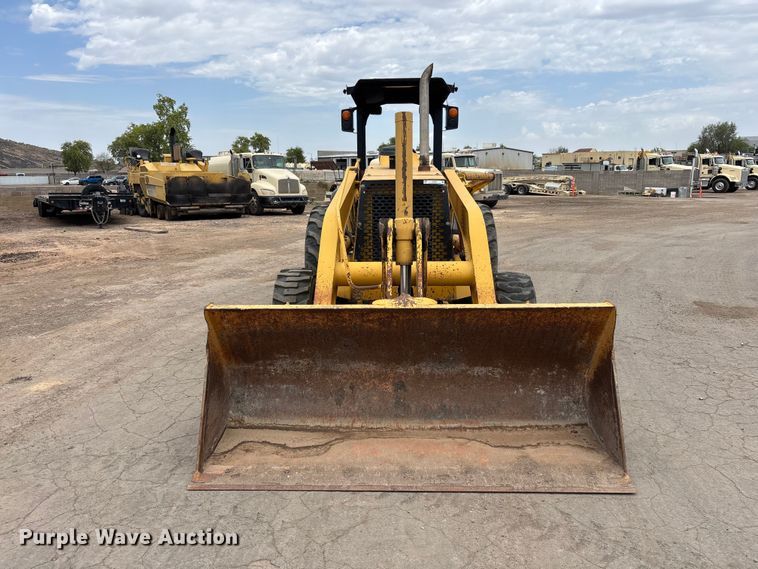 image for item EL2521 2001 John Deere 210LE landscape tractor