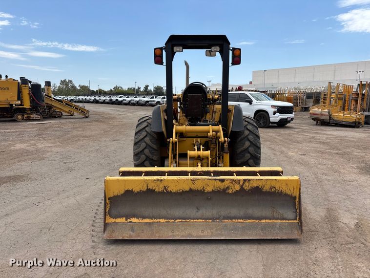 image for item EL2521 2001 John Deere 210LE landscape tractor