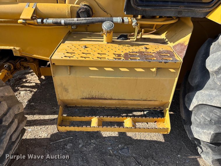 image for item EL2530 2005 Caterpillar 446D backhoe