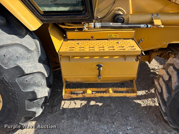 image for item EL2530 2005 Caterpillar 446D backhoe