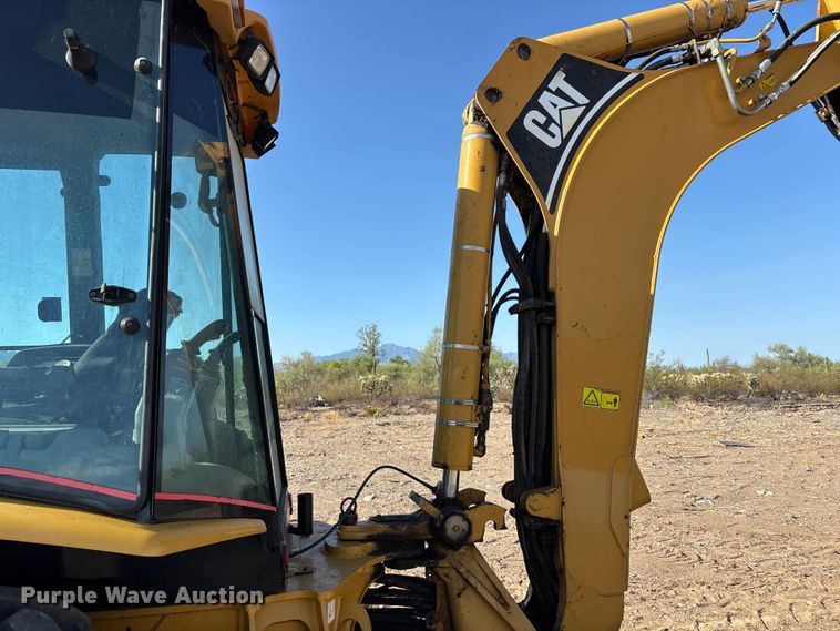 image for item EL2530 2005 Caterpillar 446D backhoe