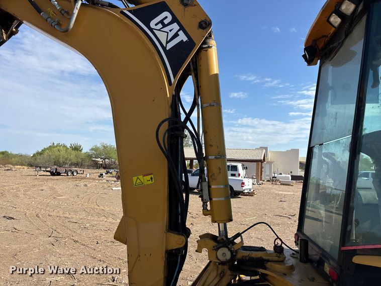 image for item EL2530 2005 Caterpillar 446D backhoe