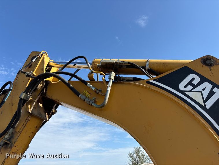 image for item EL2530 2005 Caterpillar 446D backhoe