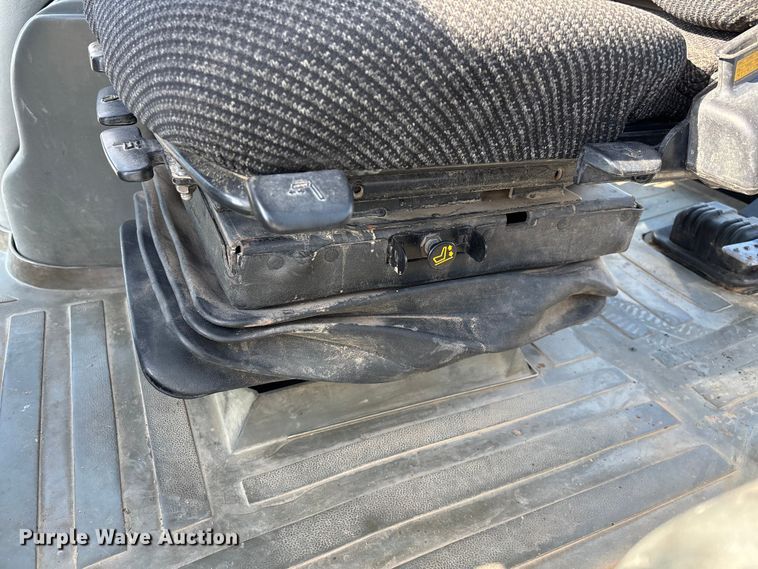 image for item EL2530 2005 Caterpillar 446D backhoe