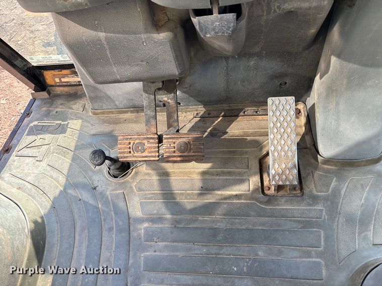 image for item EL2530 2005 Caterpillar 446D backhoe