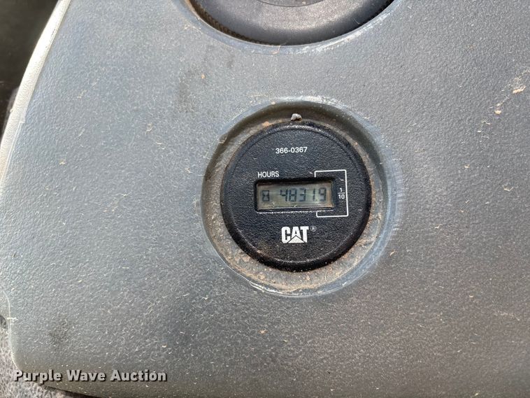 image for item EL2530 2005 Caterpillar 446D backhoe