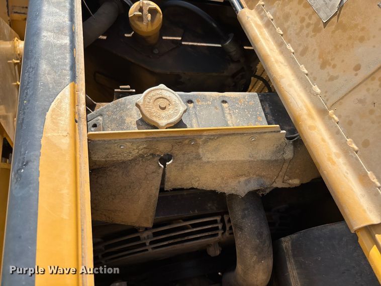 image for item EL2530 2005 Caterpillar 446D backhoe