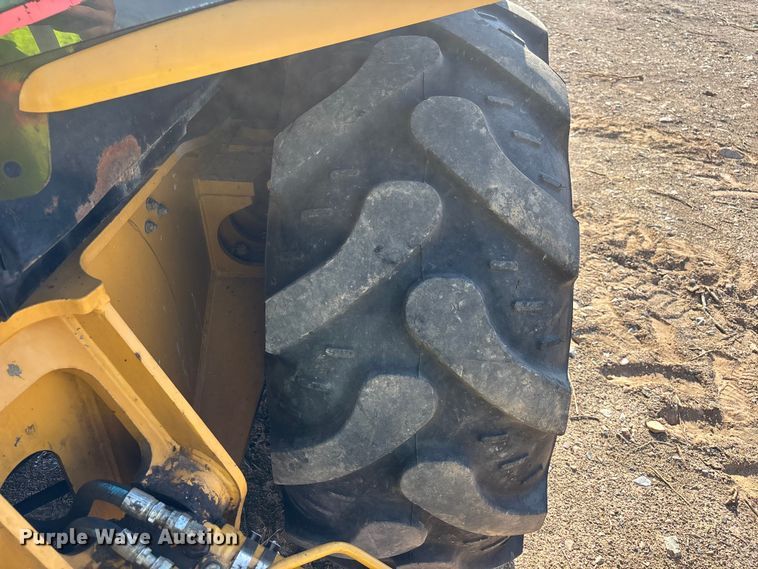 image for item EL2530 2005 Caterpillar 446D backhoe