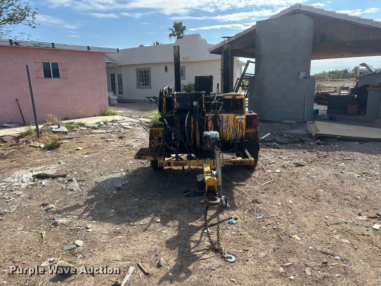 image for item EL2531 Leeboy L250 asphalt trailer