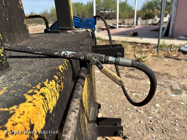 image for item EL2531 Leeboy L250 asphalt trailer