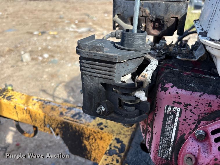 image for item EL2531 Leeboy L250 asphalt trailer