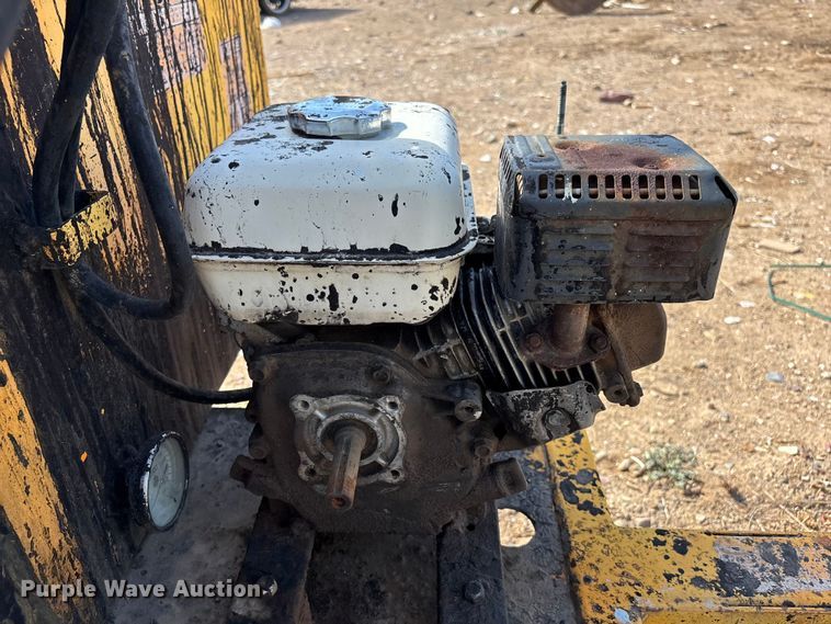 image for item EL2531 Leeboy L250 asphalt trailer