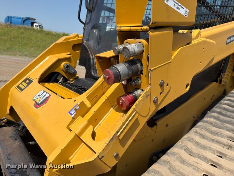 image for item EM0140 2023 Caterpillar 299D3 XE tracked skid steer loader