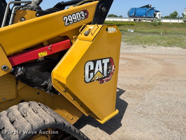 image for item EM0140 2023 Caterpillar 299D3 XE tracked skid steer loader