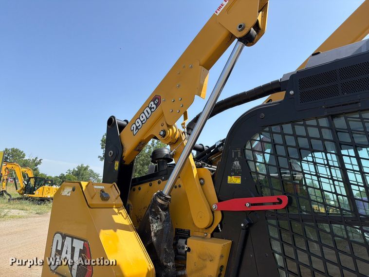 image for item EM0140 2023 Caterpillar 299D3 XE tracked skid steer loader