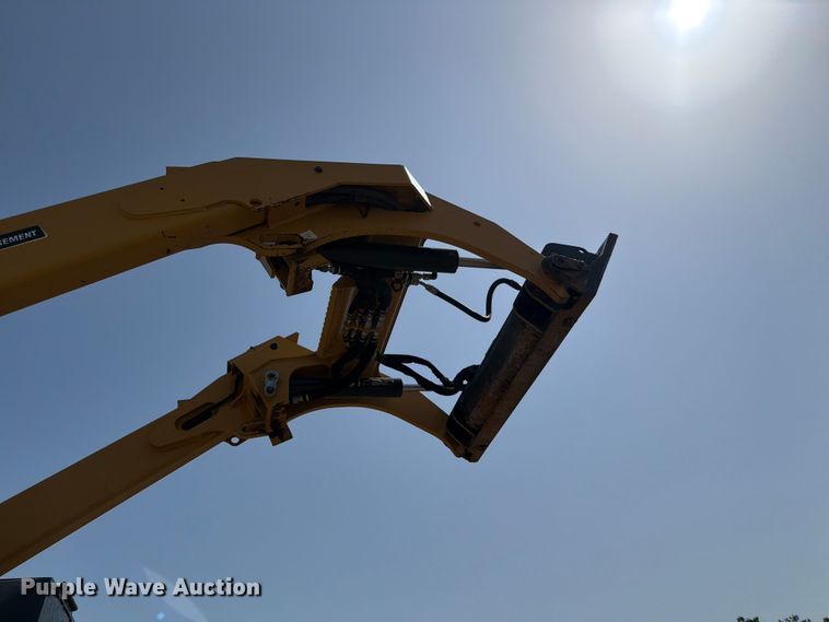 image for item EM0140 2023 Caterpillar 299D3 XE tracked skid steer loader