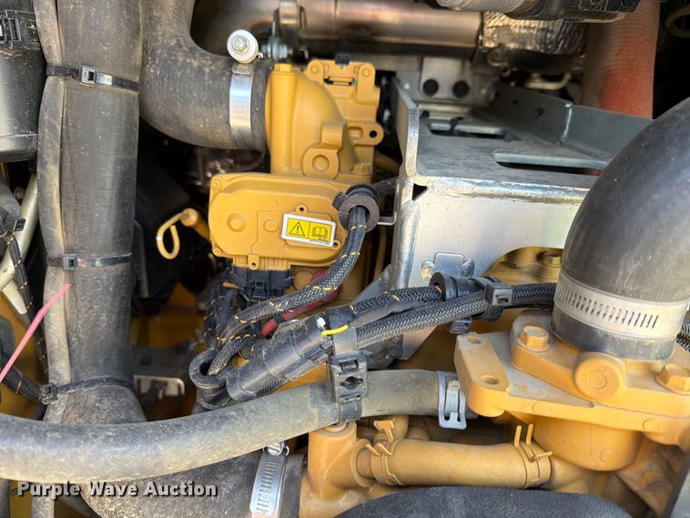 image for item EM0140 2023 Caterpillar 299D3 XE tracked skid steer loader