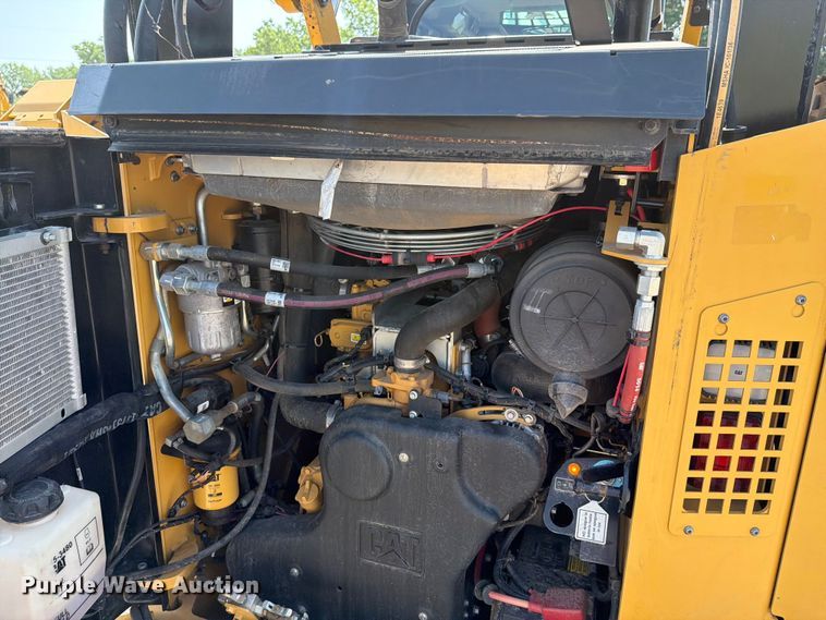 image for item EM0140 2023 Caterpillar 299D3 XE tracked skid steer loader