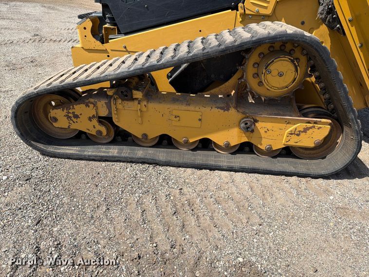 image for item EM0140 2023 Caterpillar 299D3 XE tracked skid steer loader