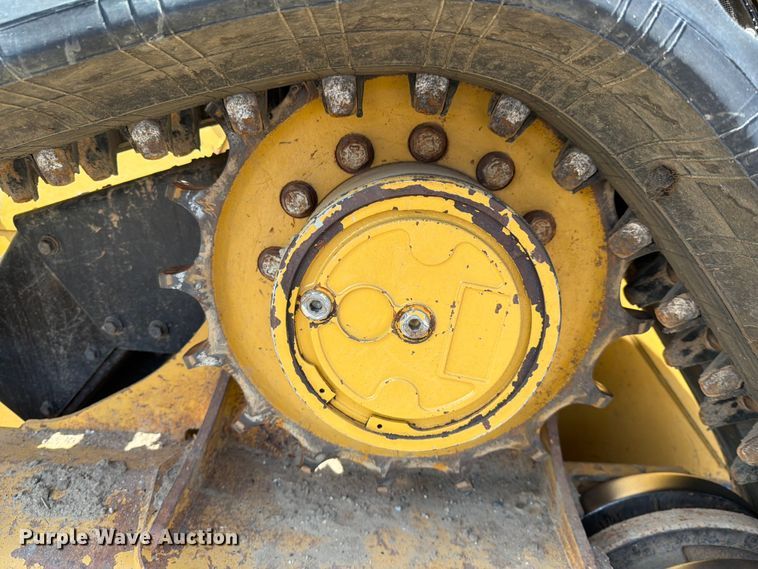 image for item EM0140 2023 Caterpillar 299D3 XE tracked skid steer loader