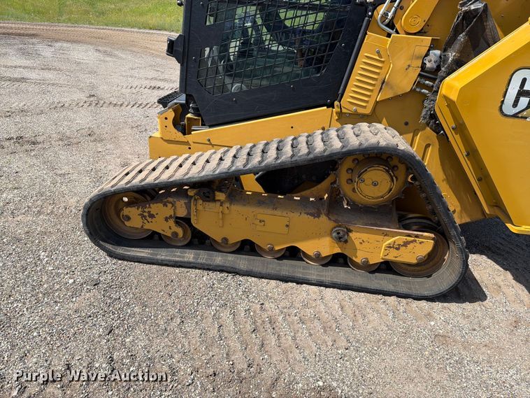 image for item EM0140 2023 Caterpillar 299D3 XE tracked skid steer loader