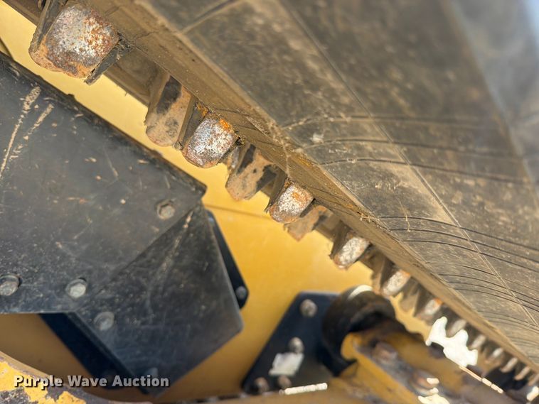 image for item EM0140 2023 Caterpillar 299D3 XE tracked skid steer loader