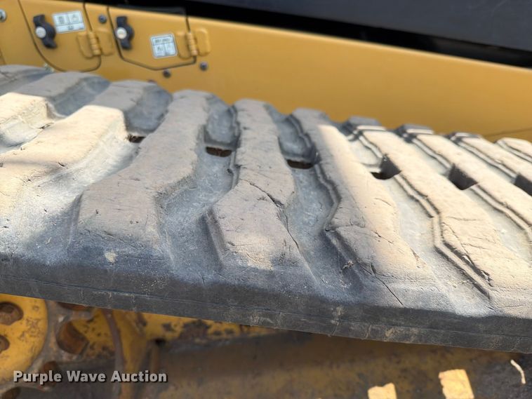 image for item EM0140 2023 Caterpillar 299D3 XE tracked skid steer loader