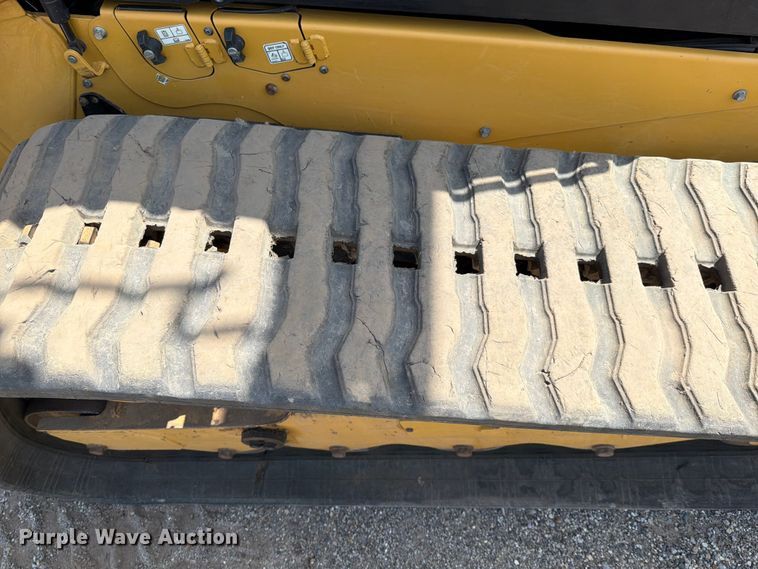 image for item EM0140 2023 Caterpillar 299D3 XE tracked skid steer loader