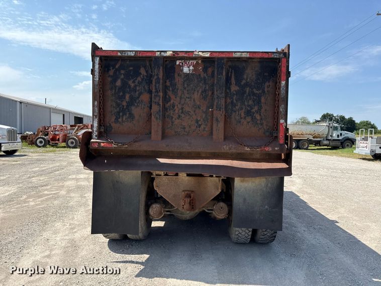 image for item EN0396 1990 Freightliner dump truck