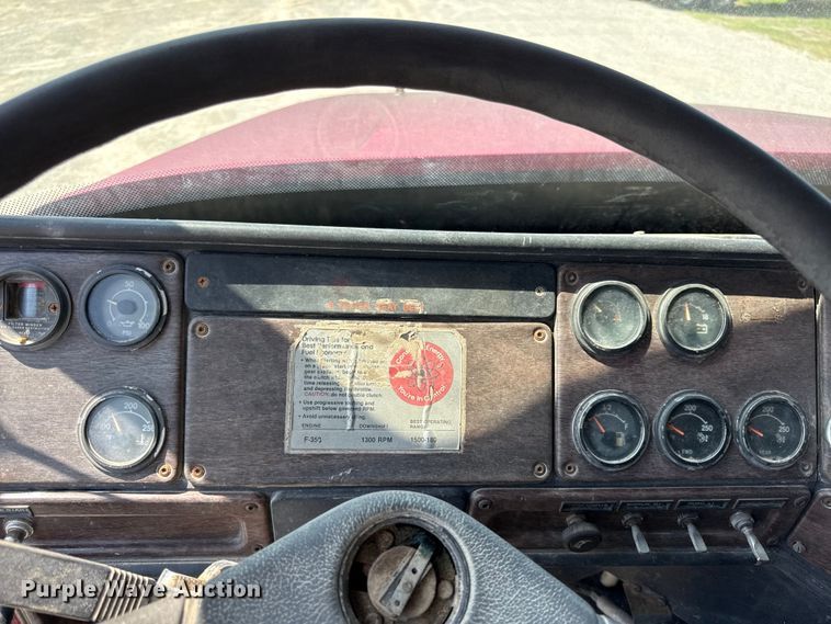 image for item EN0396 1990 Freightliner dump truck