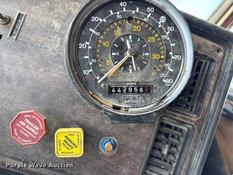 image for item EN0396 1990 Freightliner dump truck