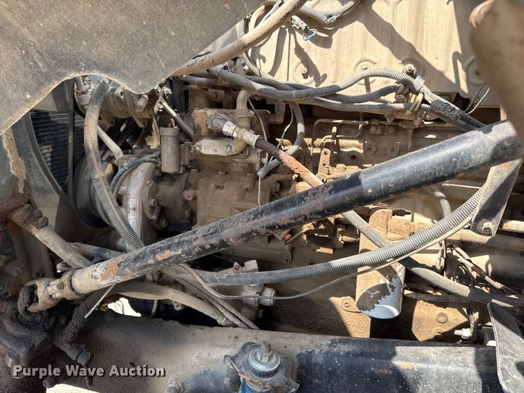 image for item EN0396 1990 Freightliner dump truck