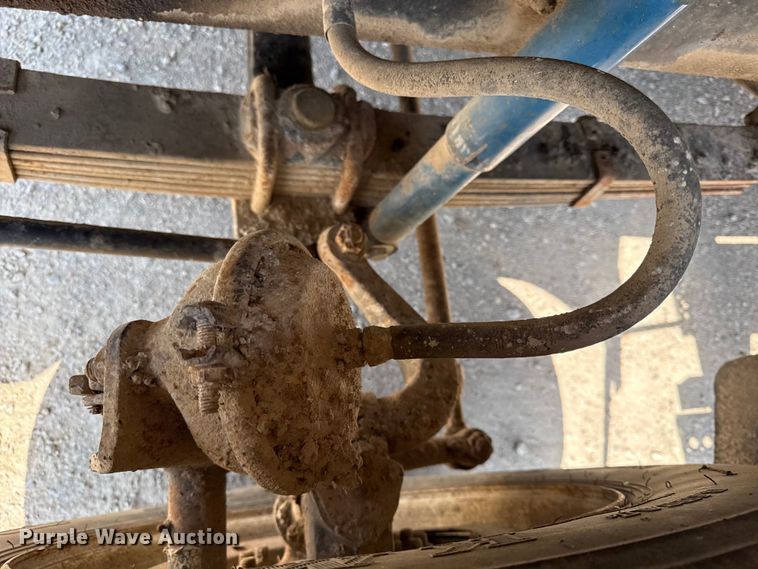 image for item EN0396 1990 Freightliner dump truck