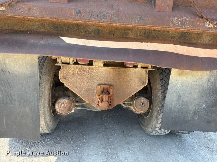 image for item EN0396 1990 Freightliner dump truck