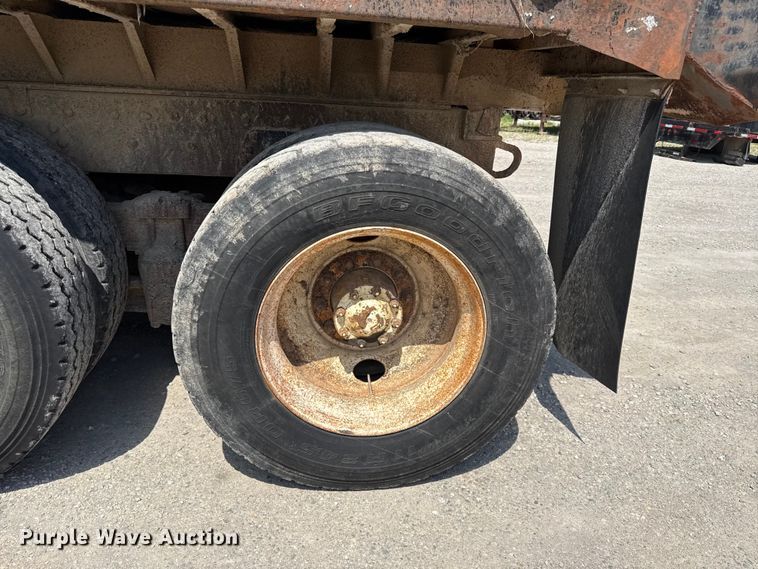image for item EN0396 1990 Freightliner dump truck