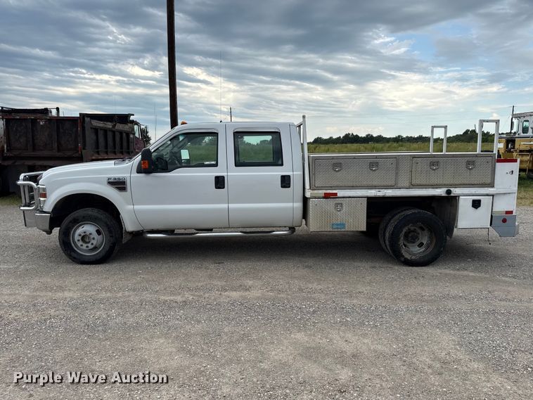 image for item EN0397 2008 Ford F350 Super Duty XL Crew Cab flatbed pickup truck