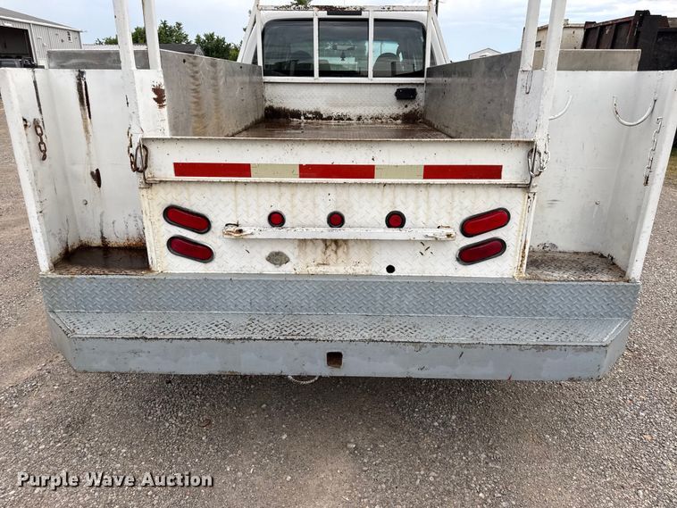image for item EN0397 2008 Ford F350 Super Duty XL Crew Cab flatbed pickup truck