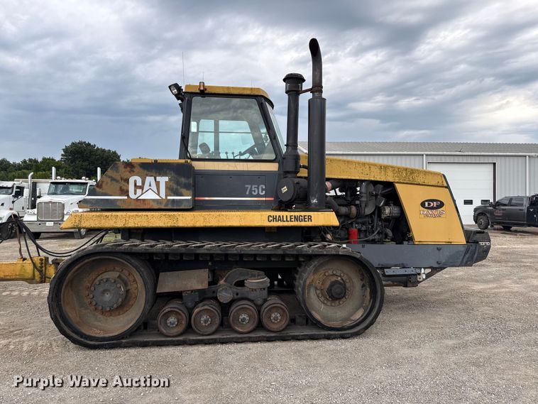image for item EN0400 1994 Caterpillar Challenger 75C tractor