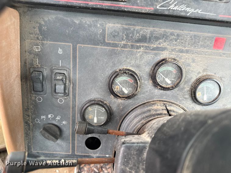 image for item EN0400 1994 Caterpillar Challenger 75C tractor