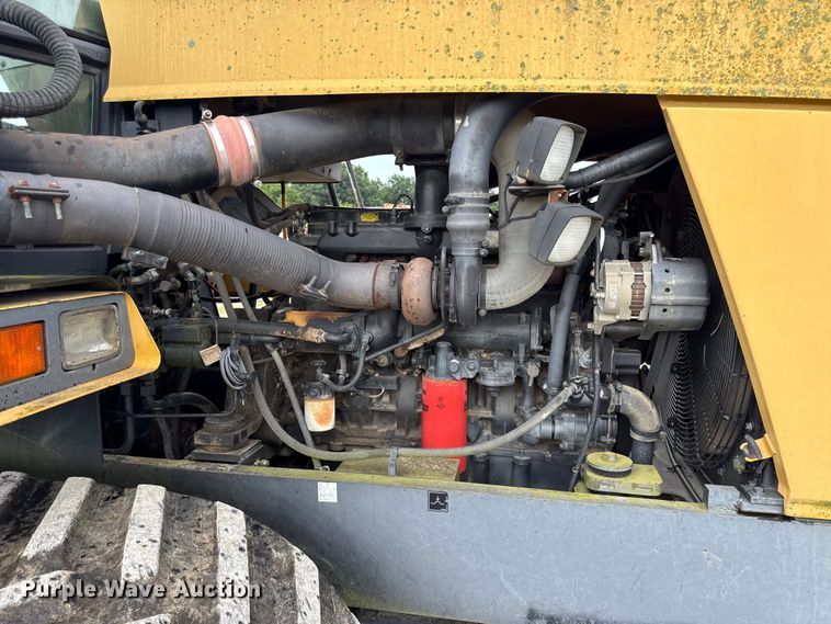 image for item EN0400 1994 Caterpillar Challenger 75C tractor