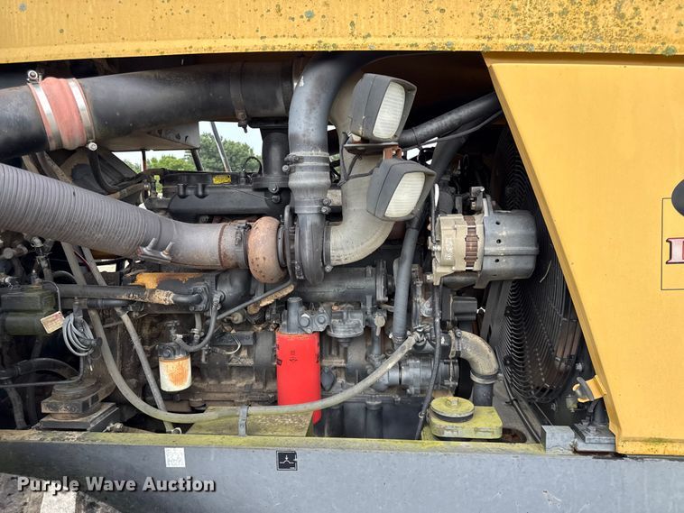 image for item EN0400 1994 Caterpillar Challenger 75C tractor