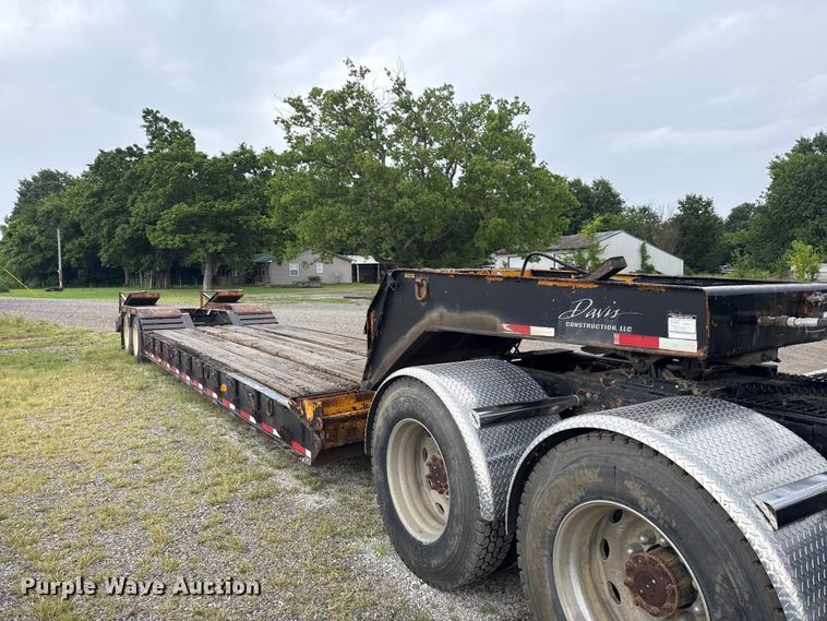 image for item EN0403 1996 Talbert TDW-35S-HRG-1-T1 lowboy equipment trailer
