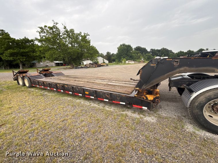 image for item EN0403 1996 Talbert TDW-35S-HRG-1-T1 lowboy equipment trailer