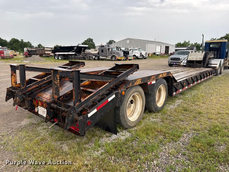 image for item EN0403 1996 Talbert TDW-35S-HRG-1-T1 lowboy equipment trailer