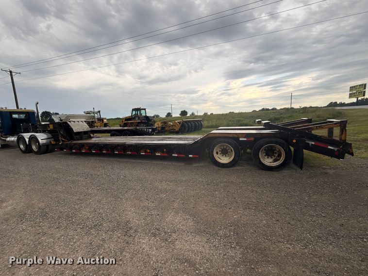 image for item EN0403 1996 Talbert TDW-35S-HRG-1-T1 lowboy equipment trailer