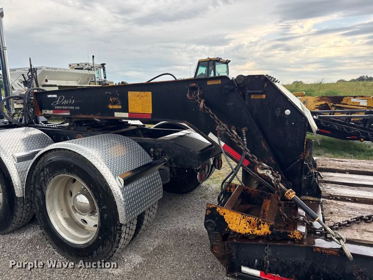 image for item EN0403 1996 Talbert TDW-35S-HRG-1-T1 lowboy equipment trailer