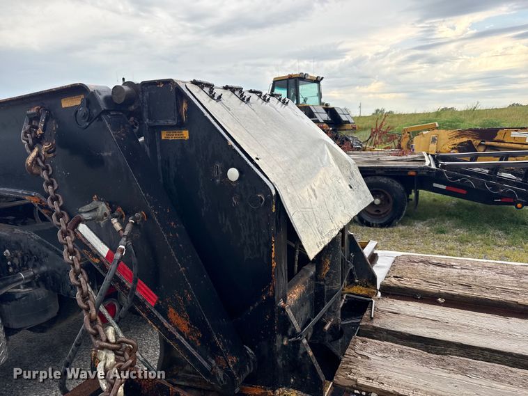 image for item EN0403 1996 Talbert TDW-35S-HRG-1-T1 lowboy equipment trailer