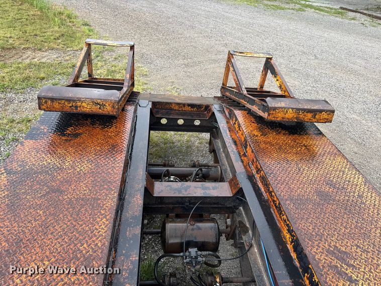 image for item EN0403 1996 Talbert TDW-35S-HRG-1-T1 lowboy equipment trailer