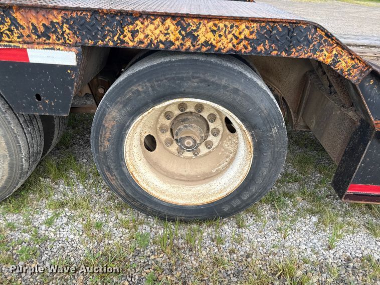 image for item EN0403 1996 Talbert TDW-35S-HRG-1-T1 lowboy equipment trailer