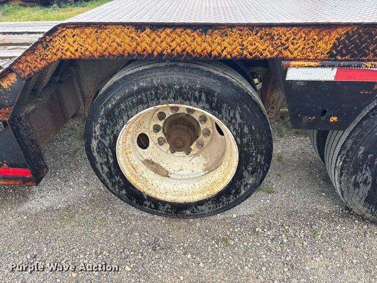image for item EN0403 1996 Talbert TDW-35S-HRG-1-T1 lowboy equipment trailer